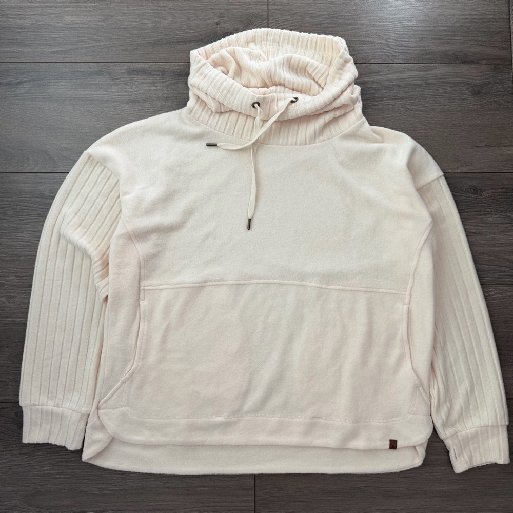 SOLD RIPCURLCream Ribbed women’s Sweater- BRAND NEW